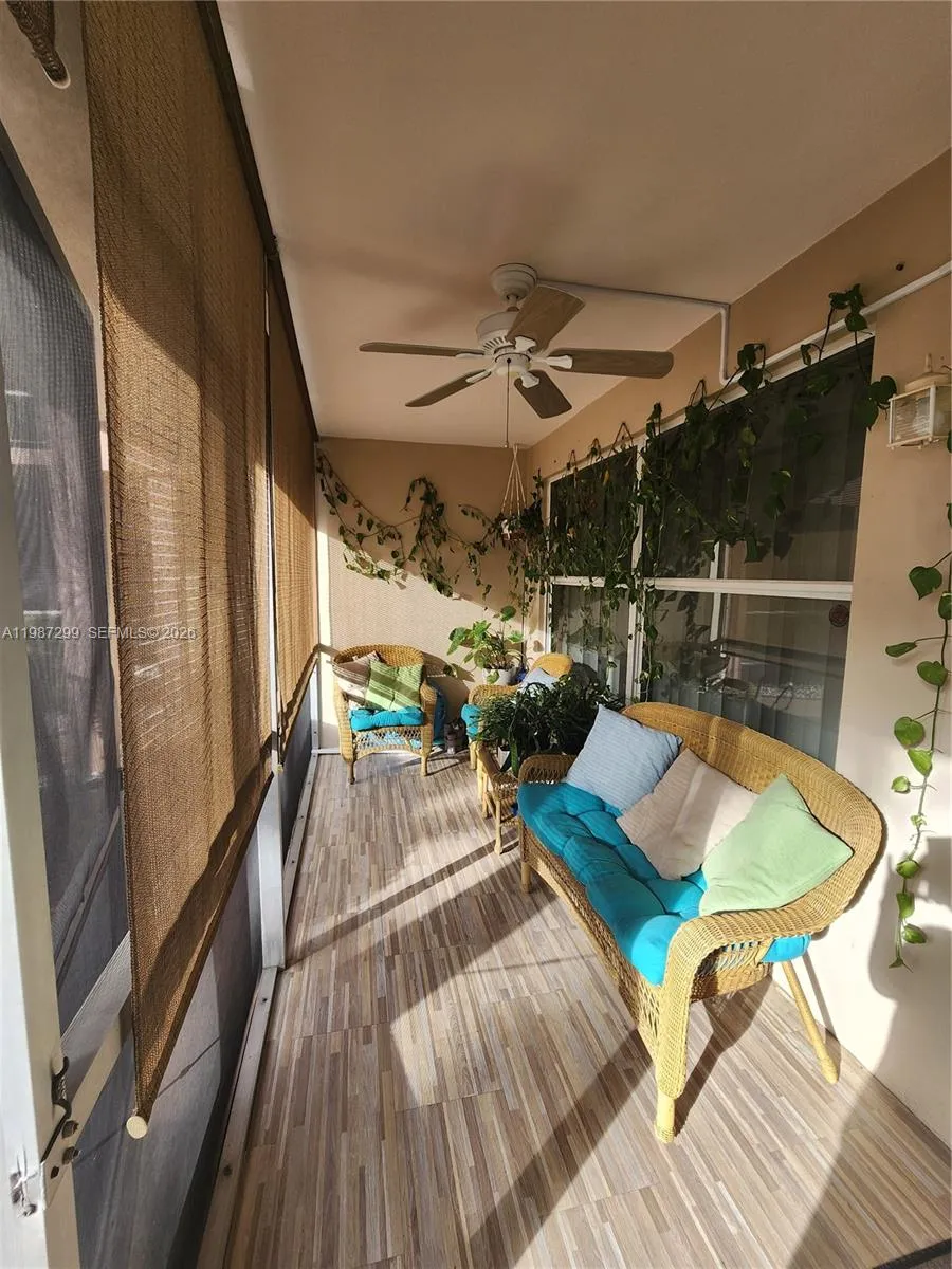 100 Se 6th Ave 107, Pompano Beach, Florida 33060, Pompano Beach, Florida 33060, 2 Bedrooms Bedrooms, ,2 BathroomsBathrooms,Residential,For Sale,100 Se 6th Ave 107, Pompano Beach, Florida 33060,A11987299