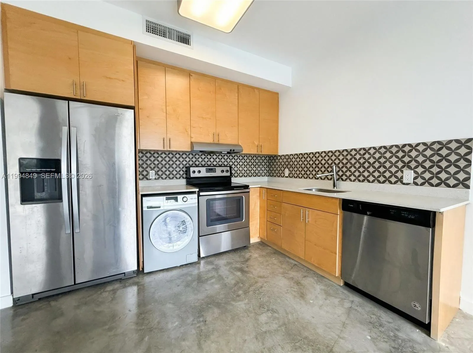 761 Nw 1st St 302, Miami, Florida 33128, Miami, Florida 33128, 1 Bedroom Bedrooms, ,1 BathroomBathrooms,Residential Lease,For Rent,761 Nw 1st St 302, Miami, Florida 33128,A11994849