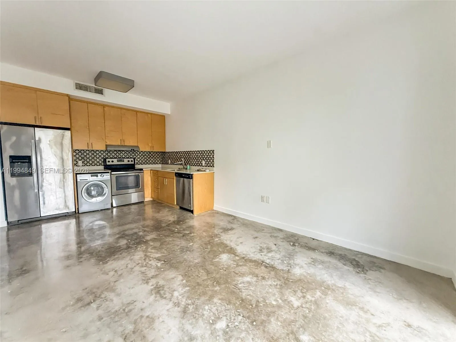 761 Nw 1st St 302, Miami, Florida 33128, Miami, Florida 33128, 1 Bedroom Bedrooms, ,1 BathroomBathrooms,Residential Lease,For Rent,761 Nw 1st St 302, Miami, Florida 33128,A11994849