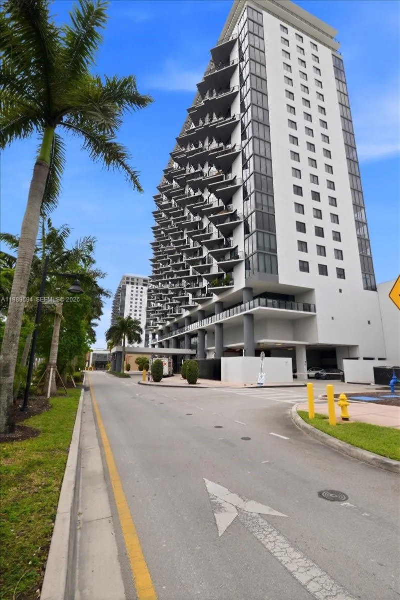 5300 Paseo Blvd 1803, Doral, Florida 33166, Doral, Florida 33166, 2 Bedrooms Bedrooms, ,2 BathroomsBathrooms,Residential,For Sale,5300 Paseo Blvd 1803, Doral, Florida 33166,A11989594