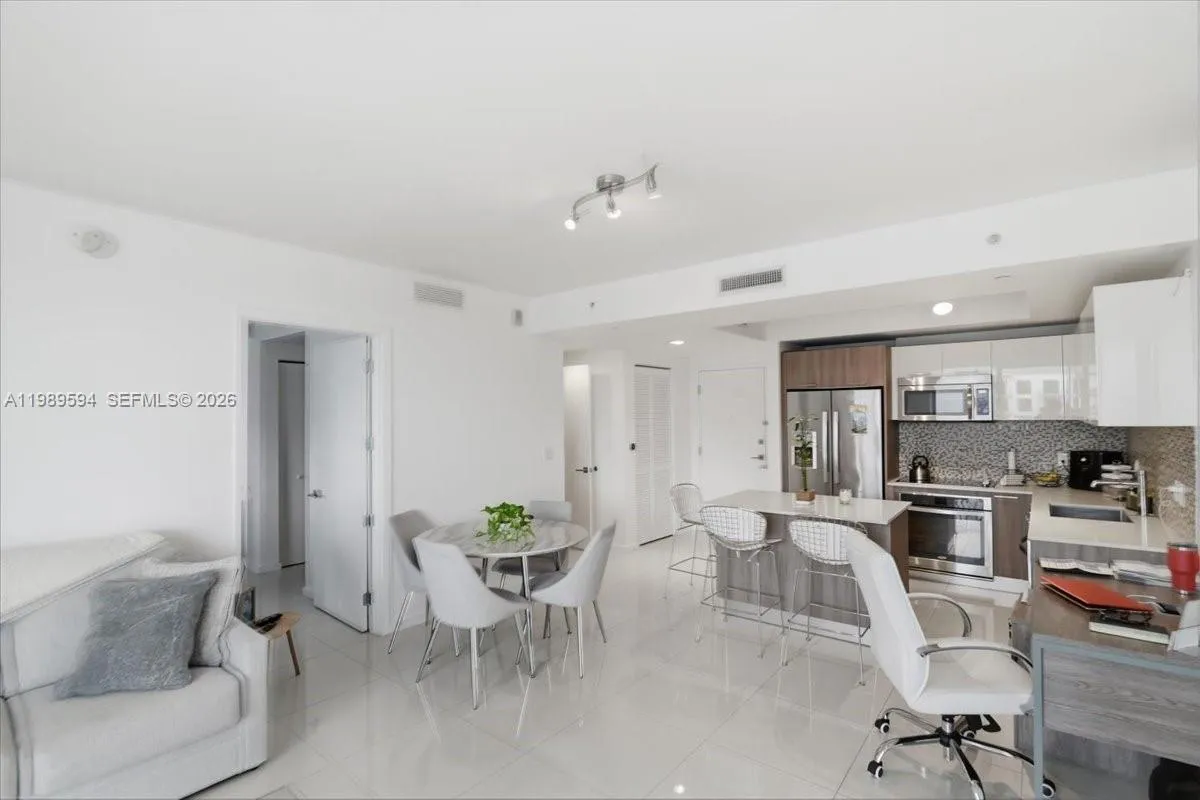 5300 Paseo Blvd 1803, Doral, Florida 33166, Doral, Florida 33166, 2 Bedrooms Bedrooms, ,2 BathroomsBathrooms,Residential,For Sale,5300 Paseo Blvd 1803, Doral, Florida 33166,A11989594