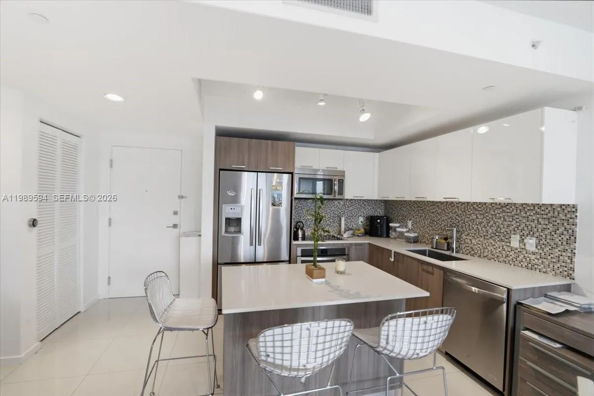 5300 Paseo Blvd 1803, Doral, Florida 33166, Doral, Florida 33166, 2 Bedrooms Bedrooms, ,2 BathroomsBathrooms,Residential,For Sale,5300 Paseo Blvd 1803, Doral, Florida 33166,A11989594