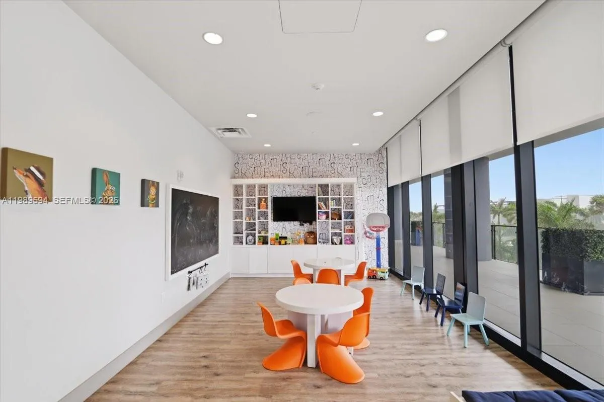 5300 Paseo Blvd 1803, Doral, Florida 33166, Doral, Florida 33166, 2 Bedrooms Bedrooms, ,2 BathroomsBathrooms,Residential,For Sale,5300 Paseo Blvd 1803, Doral, Florida 33166,A11989594