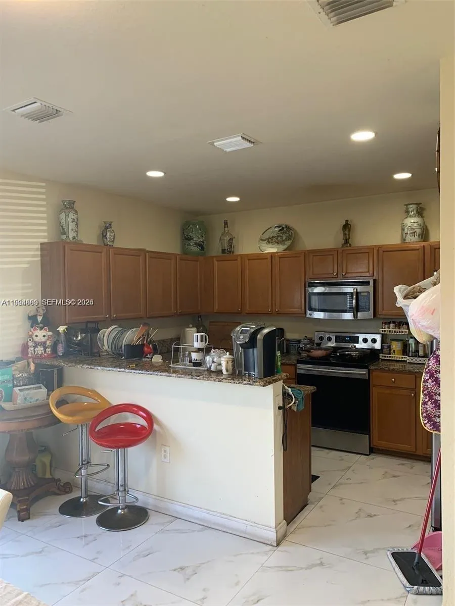 3551 W 89th Pl 3551, Hialeah, Florida 33018, Hialeah, Florida 33018, 3 Bedrooms Bedrooms, ,2 BathroomsBathrooms,Residential Lease,For Rent,3551 W 89th Pl 3551, Hialeah, Florida 33018,A11994899