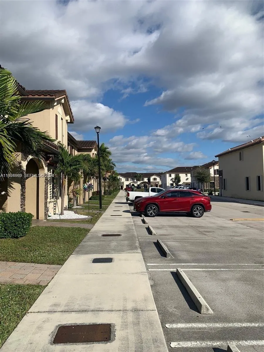 3551 W 89th Pl 3551, Hialeah, Florida 33018, Hialeah, Florida 33018, 3 Bedrooms Bedrooms, ,2 BathroomsBathrooms,Residential Lease,For Rent,3551 W 89th Pl 3551, Hialeah, Florida 33018,A11994899