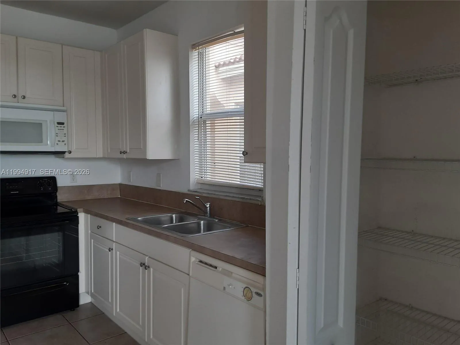 3760 Ne 9th Ct, Homestead, Florida 33033, Homestead, Florida 33033, 5 Bedrooms Bedrooms, ,3 BathroomsBathrooms,Residential Lease,For Rent,3760 Ne 9th Ct, Homestead, Florida 33033,A11994917