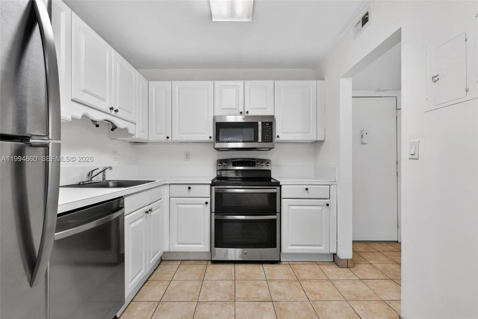 1400 Saint Charles Pl 222, Pembroke Pines, Florida, Pembroke Pines, Florida 33026, 1 Bedroom Bedrooms, ,1 BathroomBathrooms,Residential,For Sale,1400 Saint Charles Pl 222, Pembroke Pines, Florida,A11994860