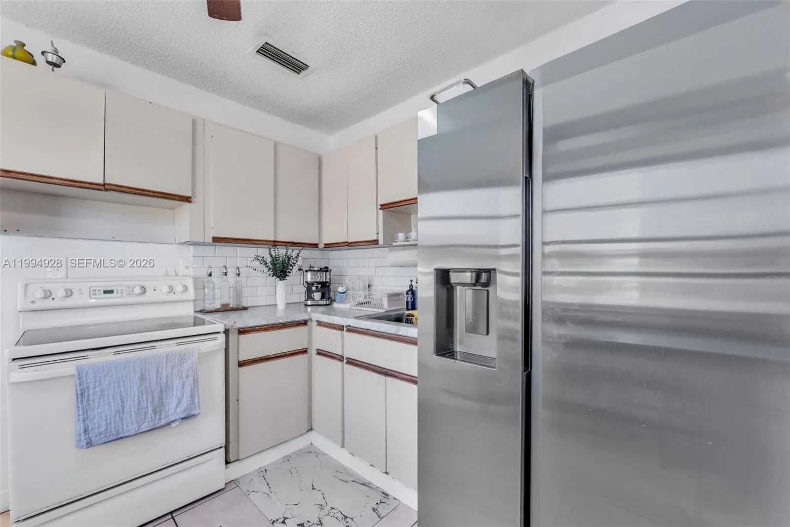 8820 Sw 27th St, Miami, Florida 33165, Miami, Florida 33165, ,Residential Income,For Sale,8820 Sw 27th St, Miami, Florida 33165,A11994928