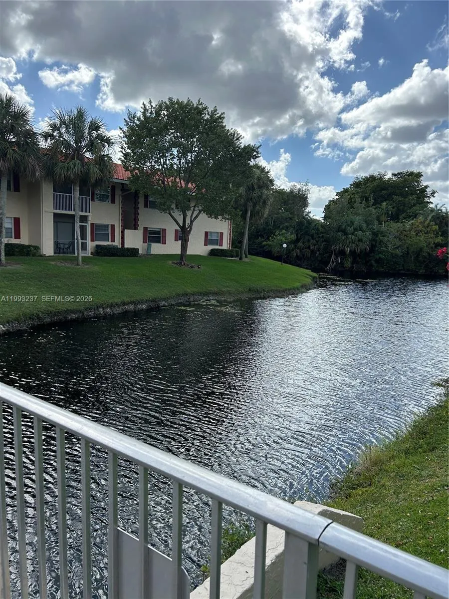 Coral Springs, Florida 33065, 1 Bedroom Bedrooms, ,1 BathroomBathrooms,Residential,For Sale,A11993237