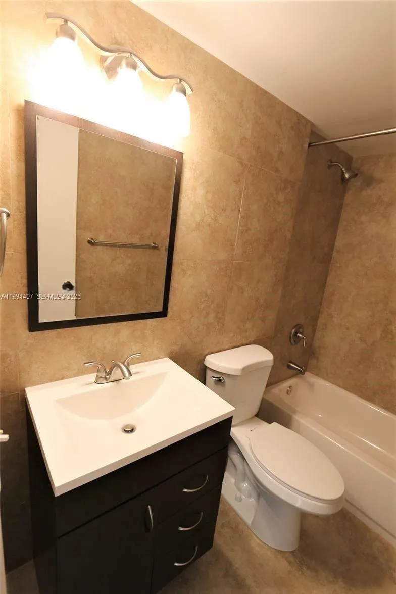 1878 Ne 46th St C2, Fort Lauderdale, Florida 33308, Fort Lauderdale, Florida 33308, 1 Bedroom Bedrooms, ,1 BathroomBathrooms,Residential Lease,For Rent,1878 Ne 46th St C2, Fort Lauderdale, Florida 33308,A11994407