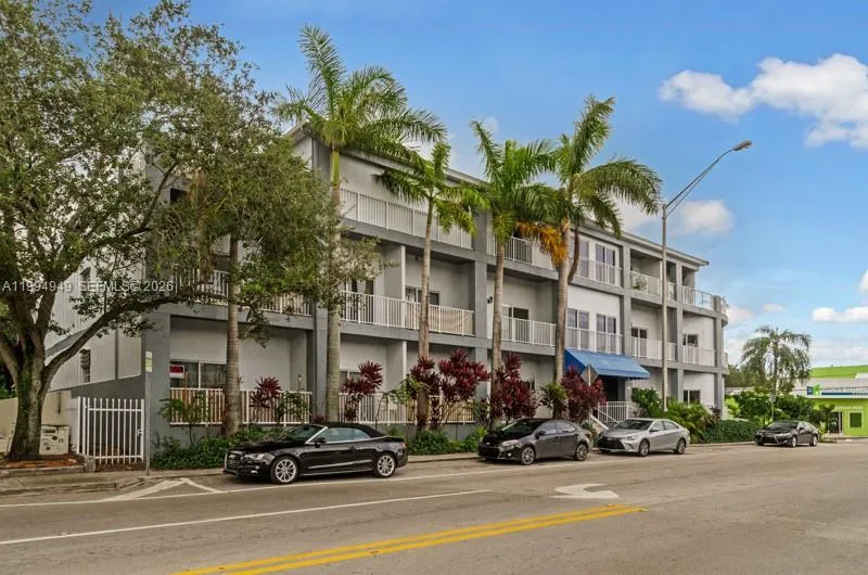 2734 Bird Ave 310, Miami, Florida 33133, Miami, Florida 33133, 1 Bedroom Bedrooms, ,1 BathroomBathrooms,Residential,For Sale,2734 Bird Ave 310, Miami, Florida 33133,A11994949