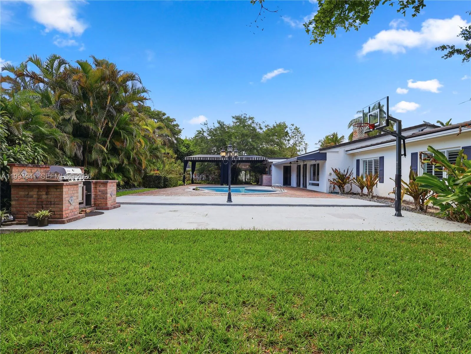 8500 Sw 70th St, Miami, Florida 33143, Miami, Florida 33143, 5 Bedrooms Bedrooms, ,4 BathroomsBathrooms,Residential,For Sale,8500 Sw 70th St, Miami, Florida 33143,A11994941