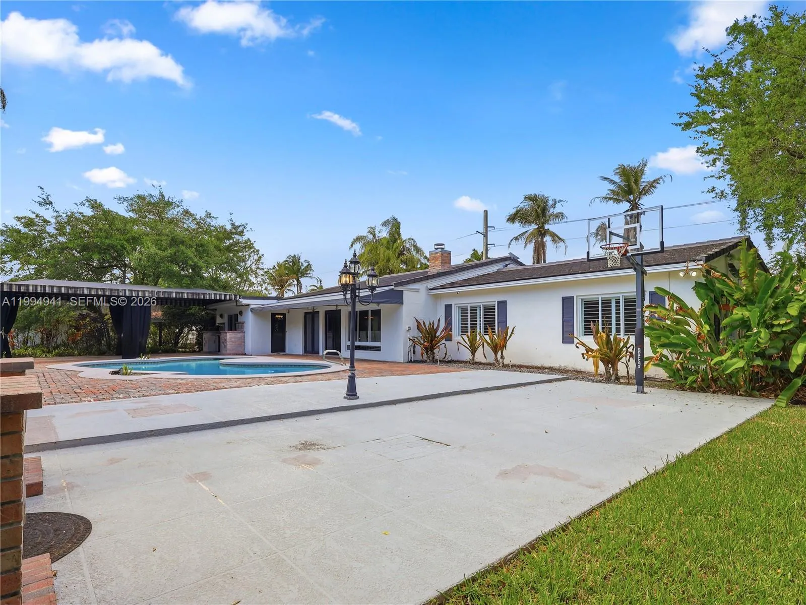 8500 Sw 70th St, Miami, Florida 33143, Miami, Florida 33143, 5 Bedrooms Bedrooms, ,4 BathroomsBathrooms,Residential,For Sale,8500 Sw 70th St, Miami, Florida 33143,A11994941