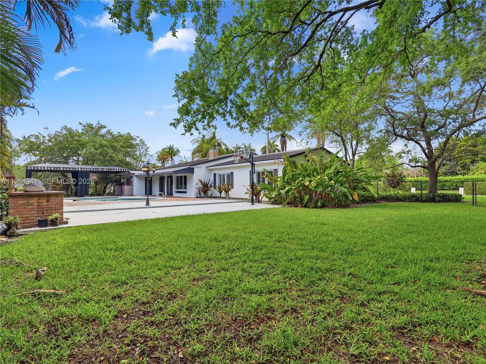 8500 Sw 70th St, Miami, Florida 33143, Miami, Florida 33143, 5 Bedrooms Bedrooms, ,4 BathroomsBathrooms,Residential,For Sale,8500 Sw 70th St, Miami, Florida 33143,A11994941