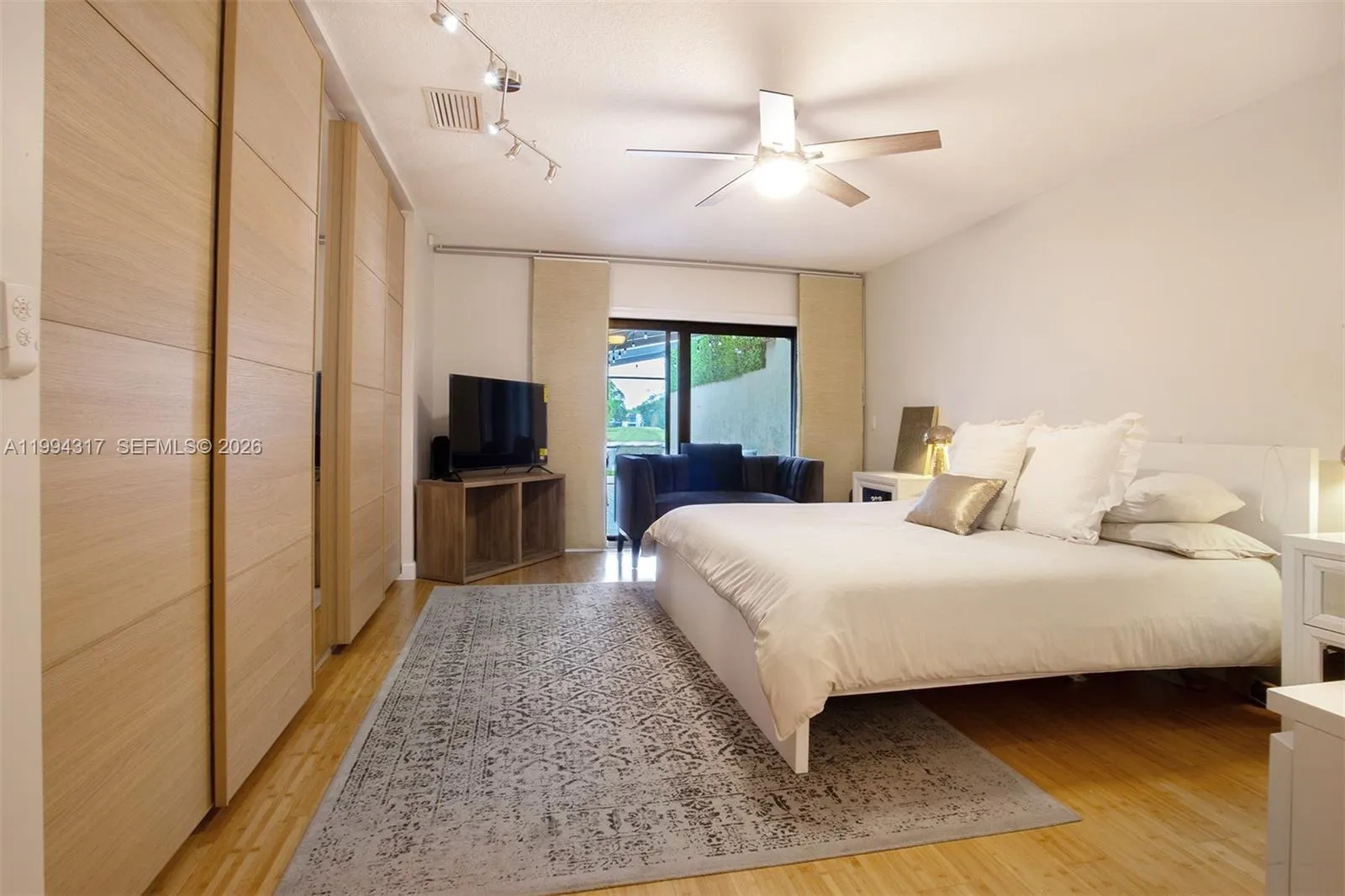 524 Village Lake Dr 524, Weston, Florida 33326, Weston, Florida 33326, 3 Bedrooms Bedrooms, ,2 BathroomsBathrooms,Residential Lease,For Rent,524 Village Lake Dr 524, Weston, Florida 33326,A11994317