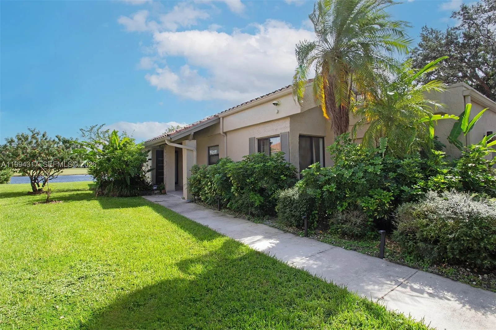 524 Village Lake Dr 524, Weston, Florida 33326, Weston, Florida 33326, 3 Bedrooms Bedrooms, ,2 BathroomsBathrooms,Residential Lease,For Rent,524 Village Lake Dr 524, Weston, Florida 33326,A11994317