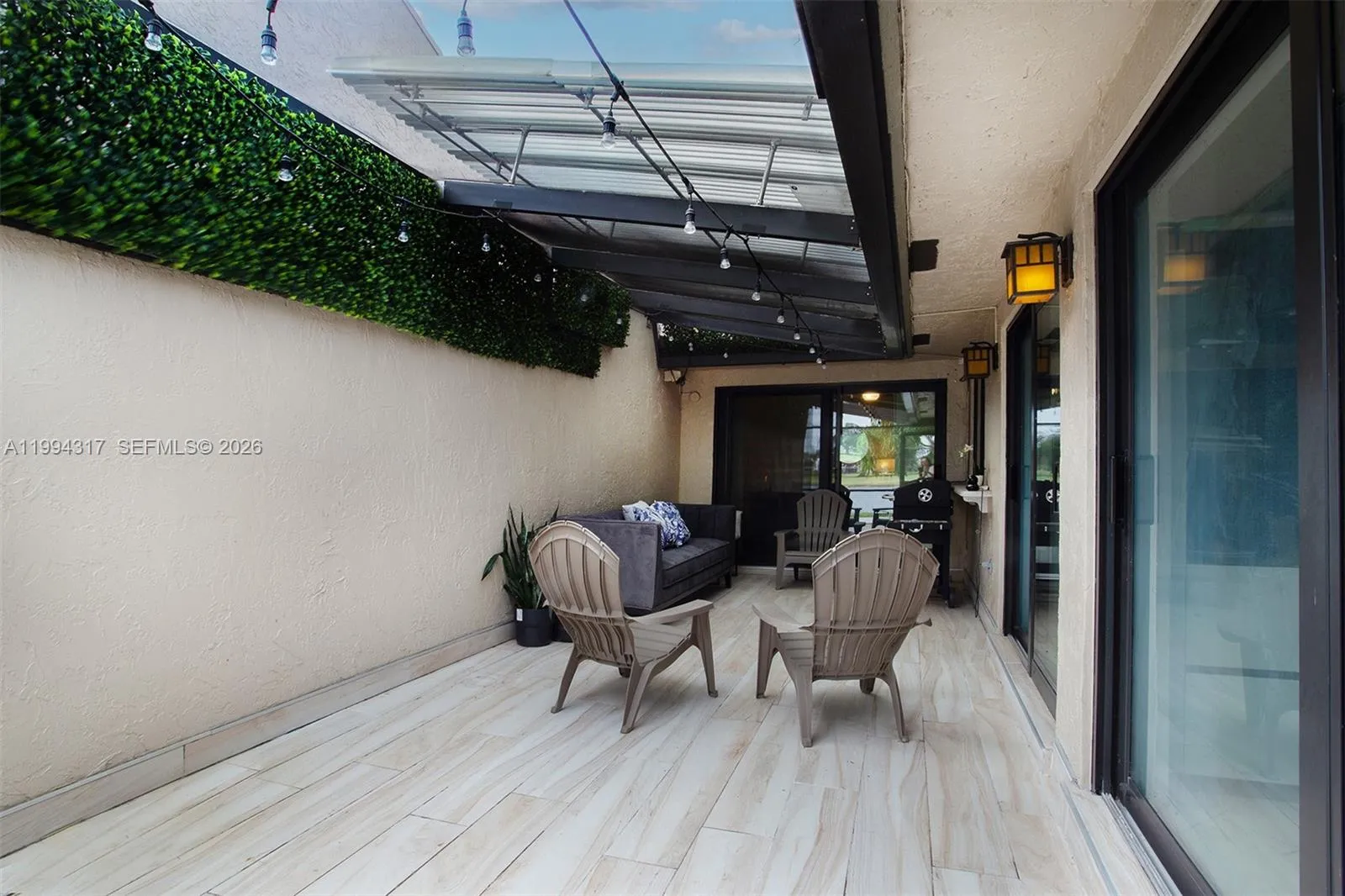 524 Village Lake Dr 524, Weston, Florida 33326, Weston, Florida 33326, 3 Bedrooms Bedrooms, ,2 BathroomsBathrooms,Residential Lease,For Rent,524 Village Lake Dr 524, Weston, Florida 33326,A11994317