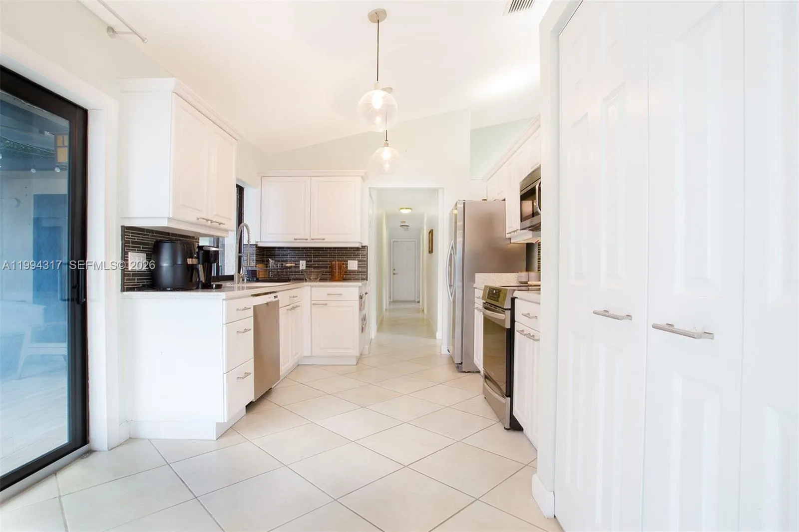 524 Village Lake Dr 524, Weston, Florida 33326, Weston, Florida 33326, 3 Bedrooms Bedrooms, ,2 BathroomsBathrooms,Residential Lease,For Rent,524 Village Lake Dr 524, Weston, Florida 33326,A11994317