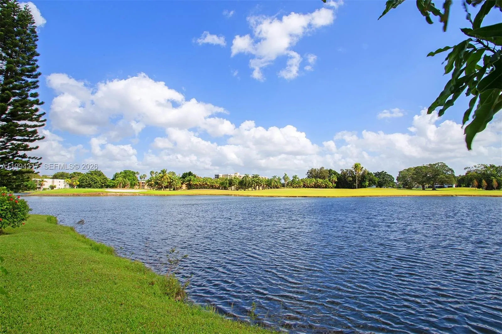 524 Village Lake Dr 524, Weston, Florida 33326, Weston, Florida 33326, 3 Bedrooms Bedrooms, ,2 BathroomsBathrooms,Residential Lease,For Rent,524 Village Lake Dr 524, Weston, Florida 33326,A11994317