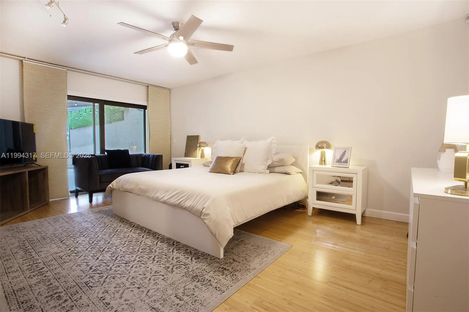 524 Village Lake Dr 524, Weston, Florida 33326, Weston, Florida 33326, 3 Bedrooms Bedrooms, ,2 BathroomsBathrooms,Residential Lease,For Rent,524 Village Lake Dr 524, Weston, Florida 33326,A11994317