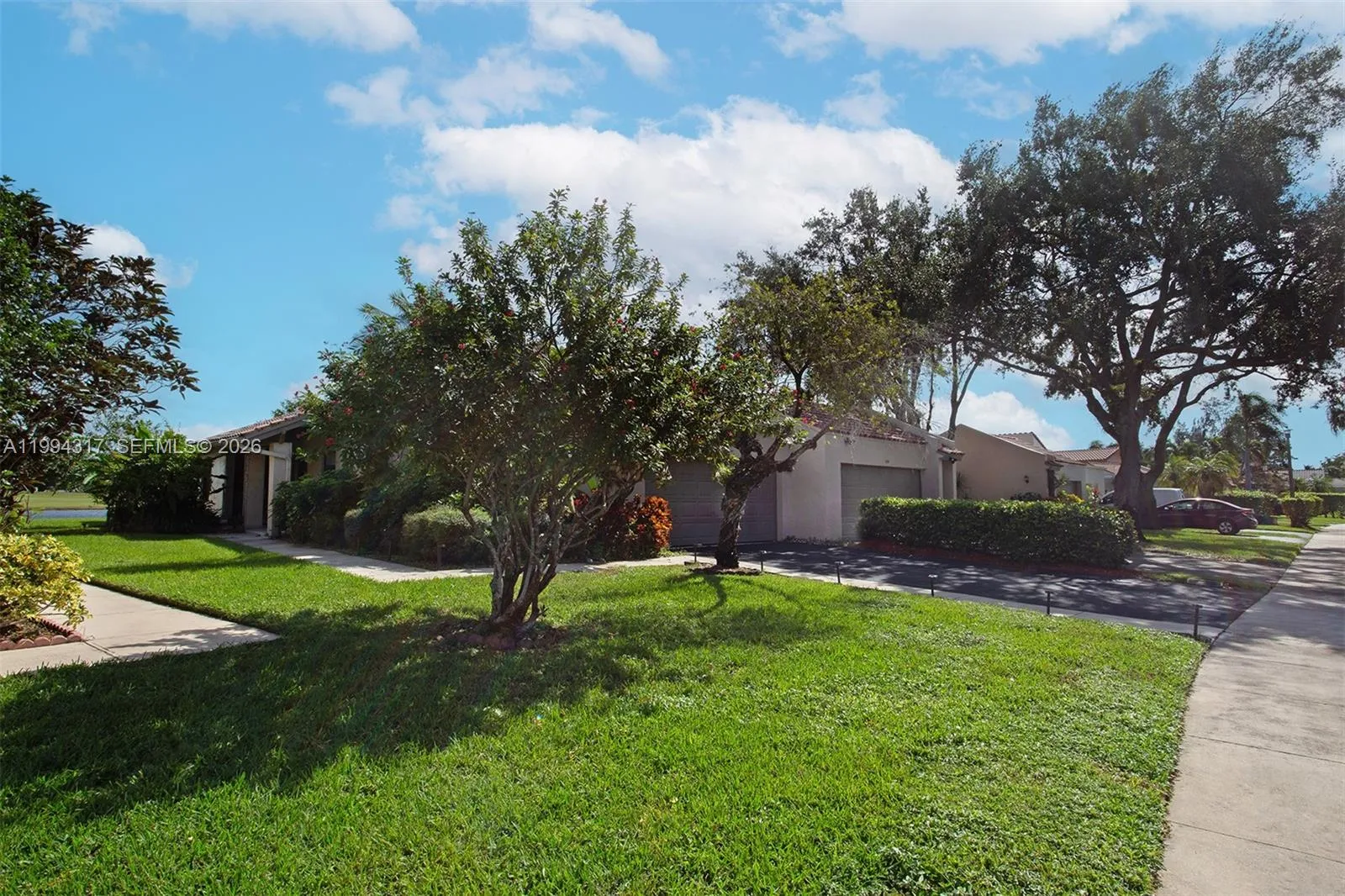 524 Village Lake Dr 524, Weston, Florida 33326, Weston, Florida 33326, 3 Bedrooms Bedrooms, ,2 BathroomsBathrooms,Residential Lease,For Rent,524 Village Lake Dr 524, Weston, Florida 33326,A11994317