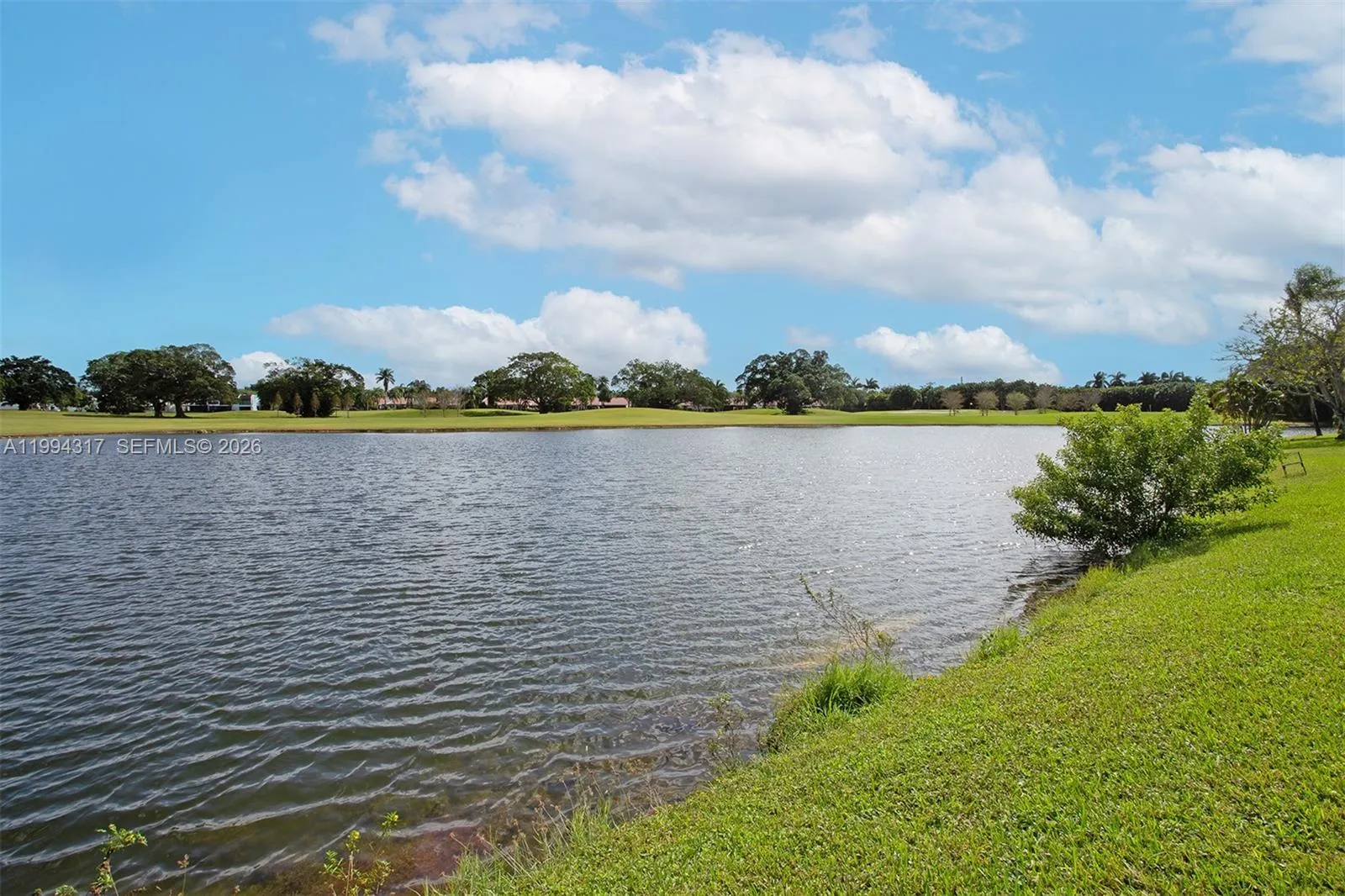 524 Village Lake Dr 524, Weston, Florida 33326, Weston, Florida 33326, 3 Bedrooms Bedrooms, ,2 BathroomsBathrooms,Residential Lease,For Rent,524 Village Lake Dr 524, Weston, Florida 33326,A11994317