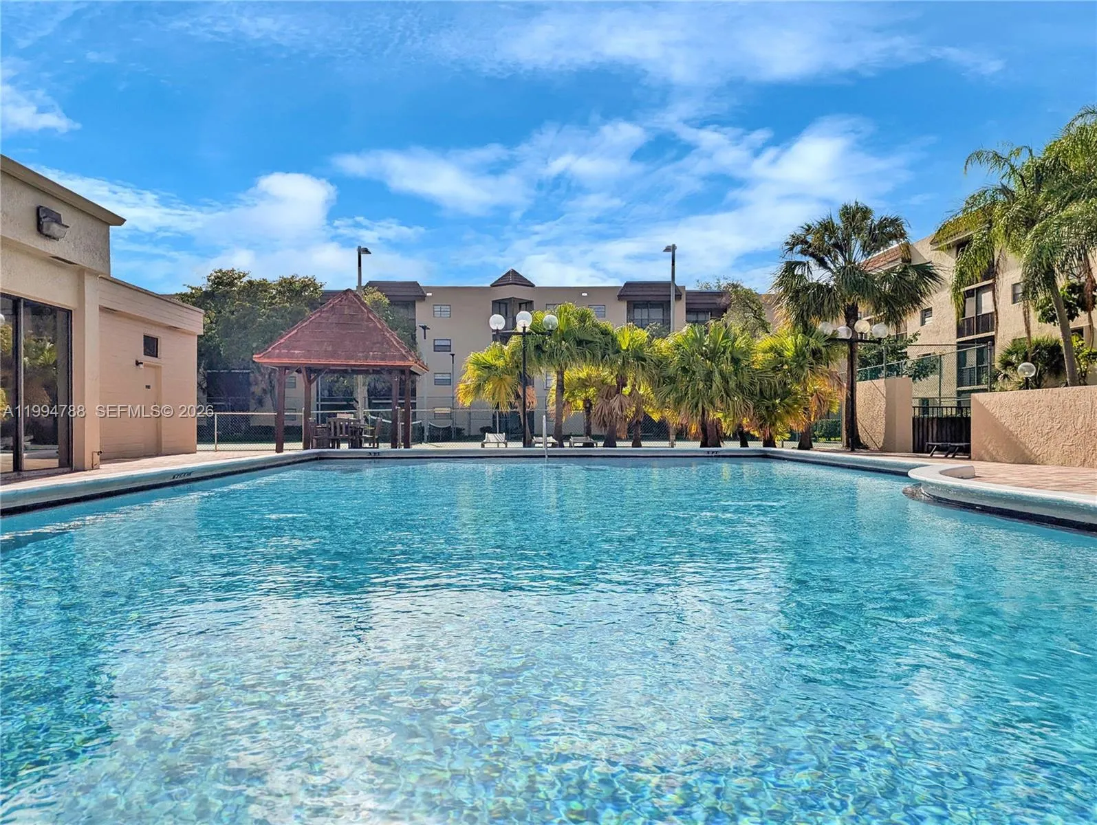 10501 W Broward Blvd 408, Plantation, Florida 3332, Plantation, Florida 33324, 2 Bedrooms Bedrooms, ,2 BathroomsBathrooms,Residential,For Sale,10501 W Broward Blvd 408, Plantation, Florida 3332,A11994788