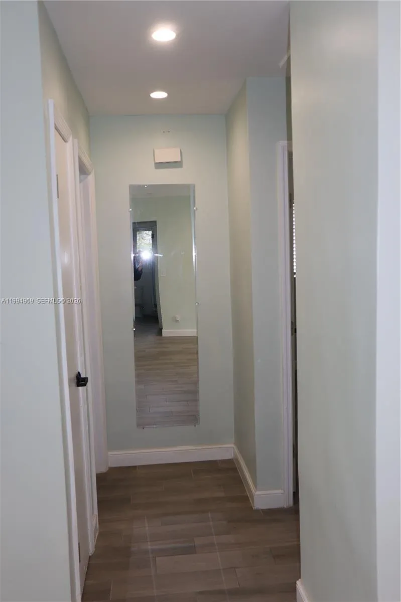 1426 Arthur St 1426, Hollywood, Florida 33020, Hollywood, Florida 33020, 2 Bedrooms Bedrooms, ,2 BathroomsBathrooms,Residential Lease,For Rent,1426 Arthur St 1426, Hollywood, Florida 33020,A11994969