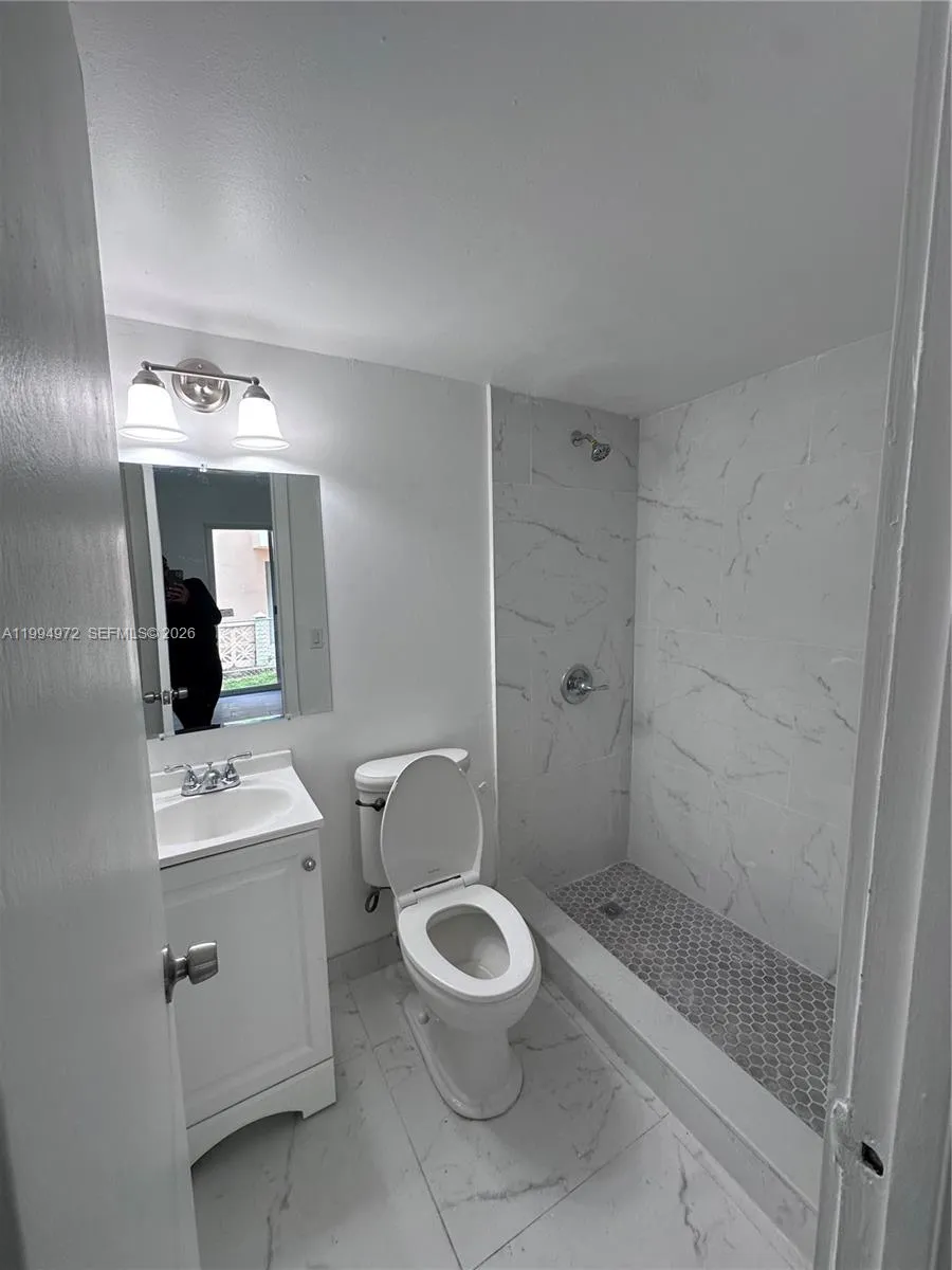 310 Nw 16th Ave 1, Miami, Florida 33125, Miami, Florida 33125, 2 Bedrooms Bedrooms, ,2 BathroomsBathrooms,Residential Lease,For Rent,310 Nw 16th Ave 1, Miami, Florida 33125,A11994972