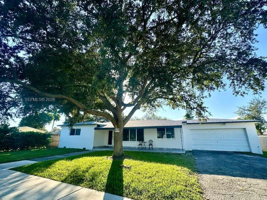 628 Sw 6th Ave, Hallandale Beach, Florida 33009, Hallandale Beach, Florida 33009, 4 Bedrooms Bedrooms, ,4 BathroomsBathrooms,Residential,For Sale,628 Sw 6th Ave, Hallandale Beach, Florida 33009,A11994963