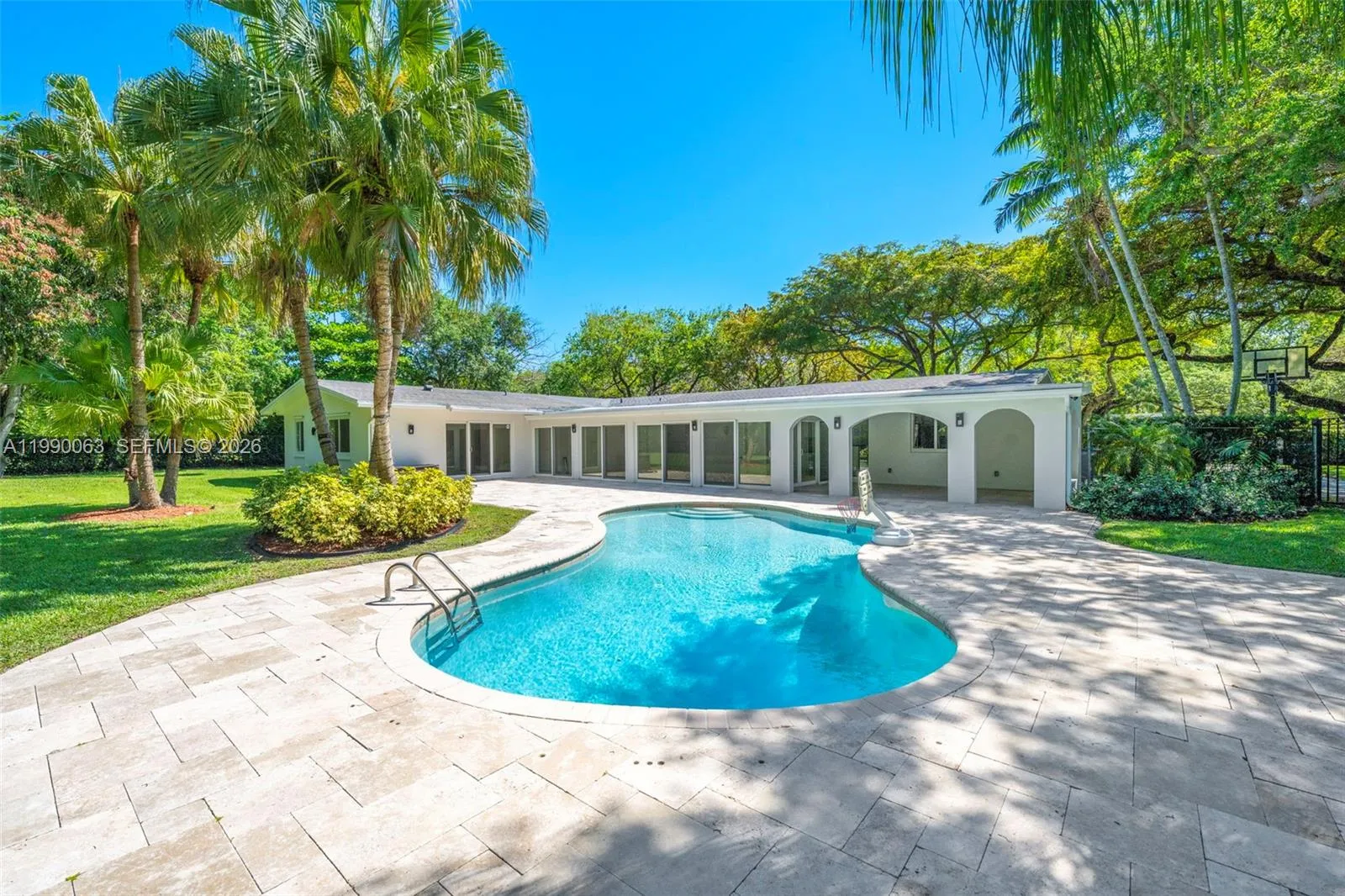 6601 Sw 124th St, Pinecrest, Florida 33156, Pinecrest, Florida 33156, 4 Bedrooms Bedrooms, ,3 BathroomsBathrooms,Residential,For Sale,6601 Sw 124th St, Pinecrest, Florida 33156,A11990063