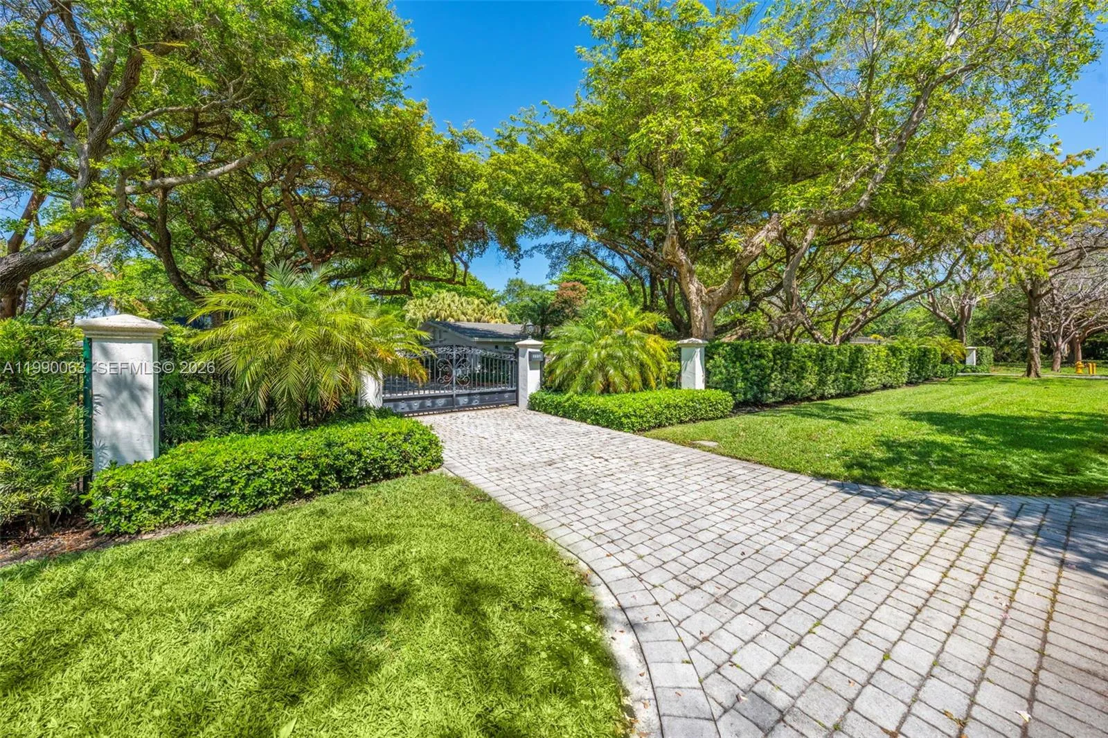 6601 Sw 124th St, Pinecrest, Florida 33156, Pinecrest, Florida 33156, 4 Bedrooms Bedrooms, ,3 BathroomsBathrooms,Residential,For Sale,6601 Sw 124th St, Pinecrest, Florida 33156,A11990063
