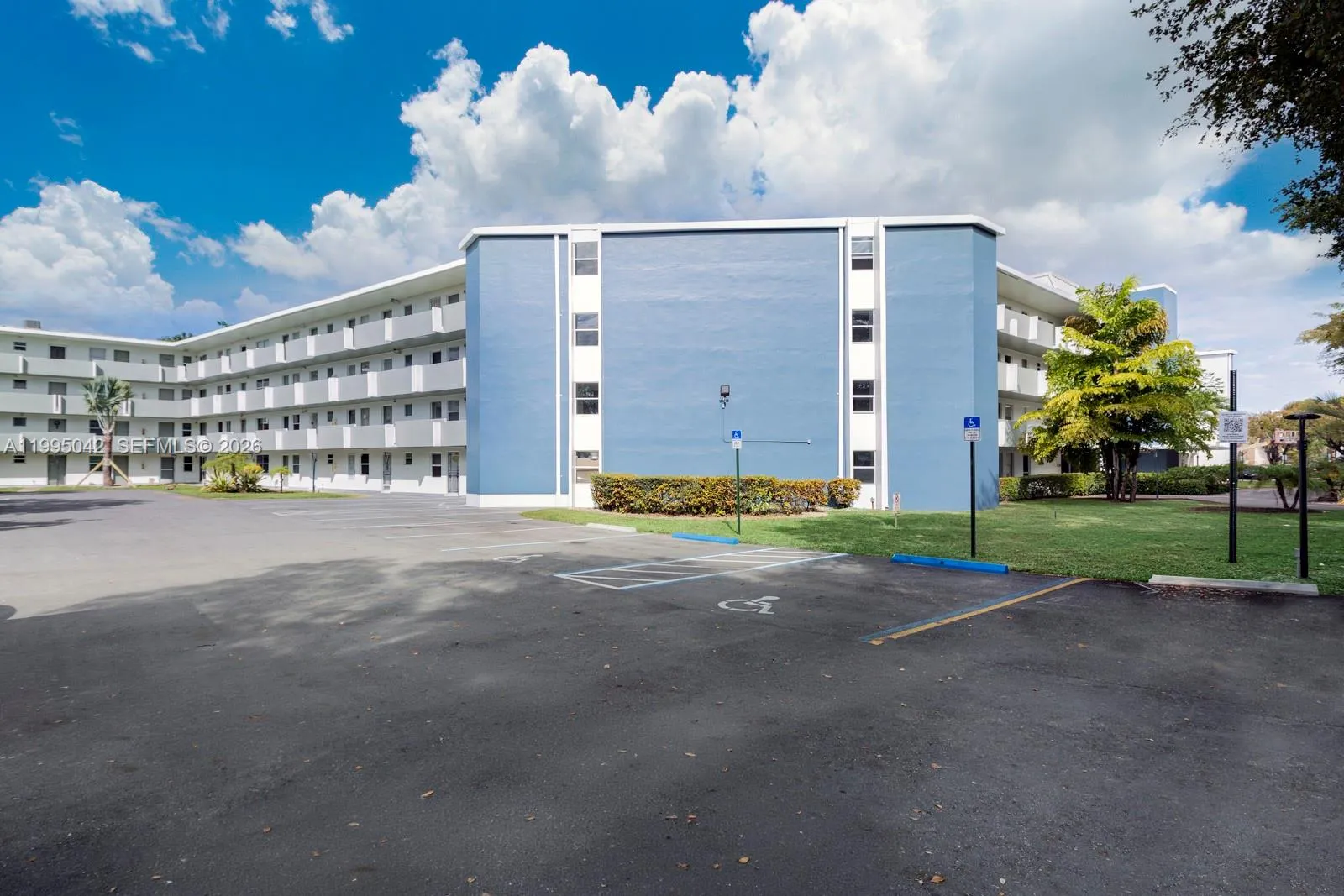 1351 Ne 191 St E 106, Miami, Florida 33179, Miami, Florida 33179, 1 Bedroom Bedrooms, ,1 BathroomBathrooms,Residential,For Sale,1351 Ne 191 St E 106, Miami, Florida 33179,A11995042