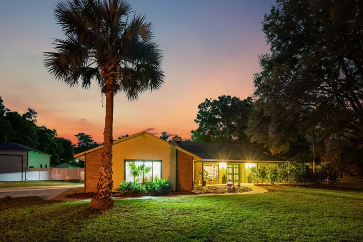 2-web-or-mls-2-print-3501_Hill_Stream_Av