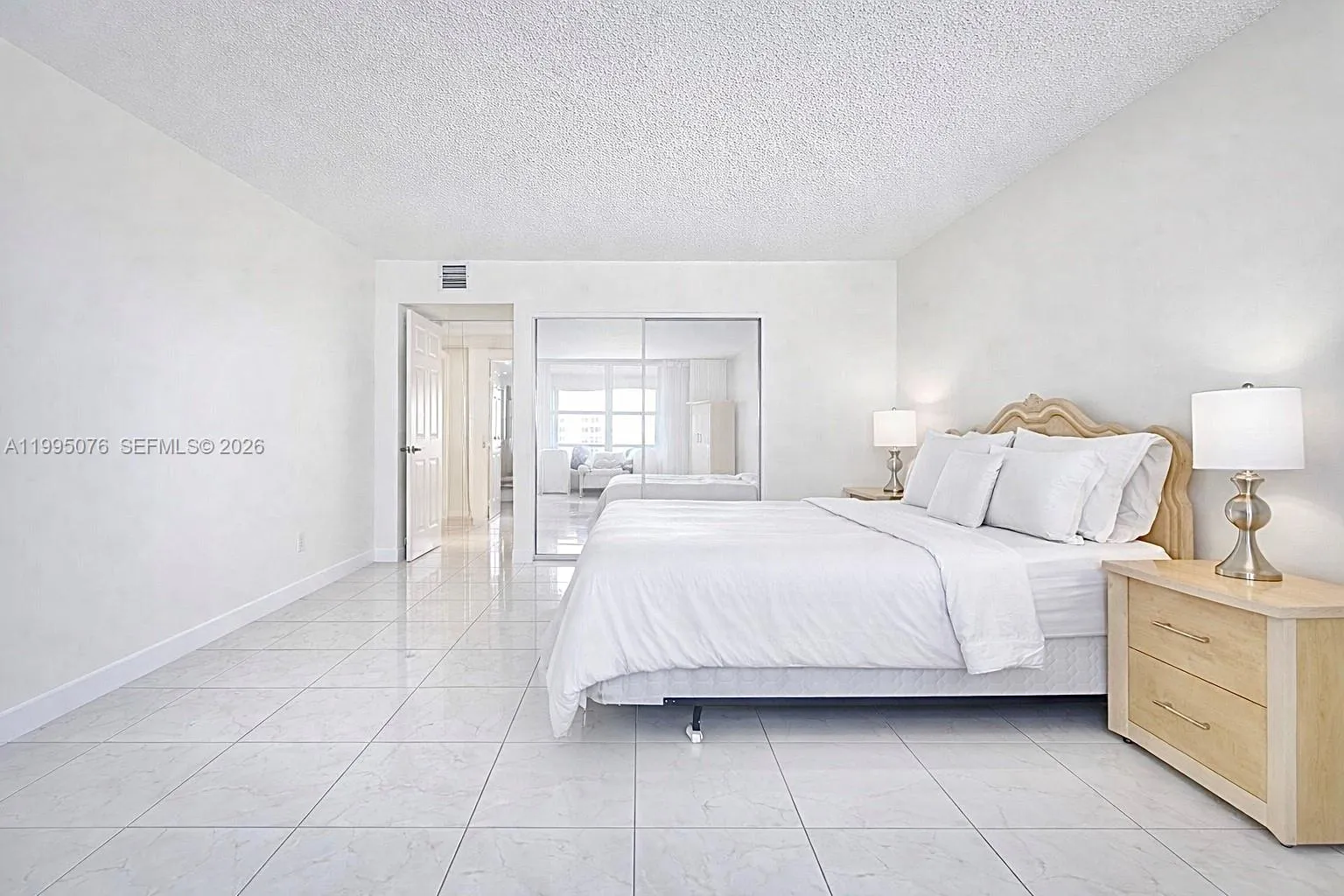 3800 S Ocean Dr 816, Hollywood, Florida 33019, Hollywood, Florida 33019, 2 Bedrooms Bedrooms, ,2 BathroomsBathrooms,Residential Lease,For Rent,3800 S Ocean Dr 816, Hollywood, Florida 33019,A11995076