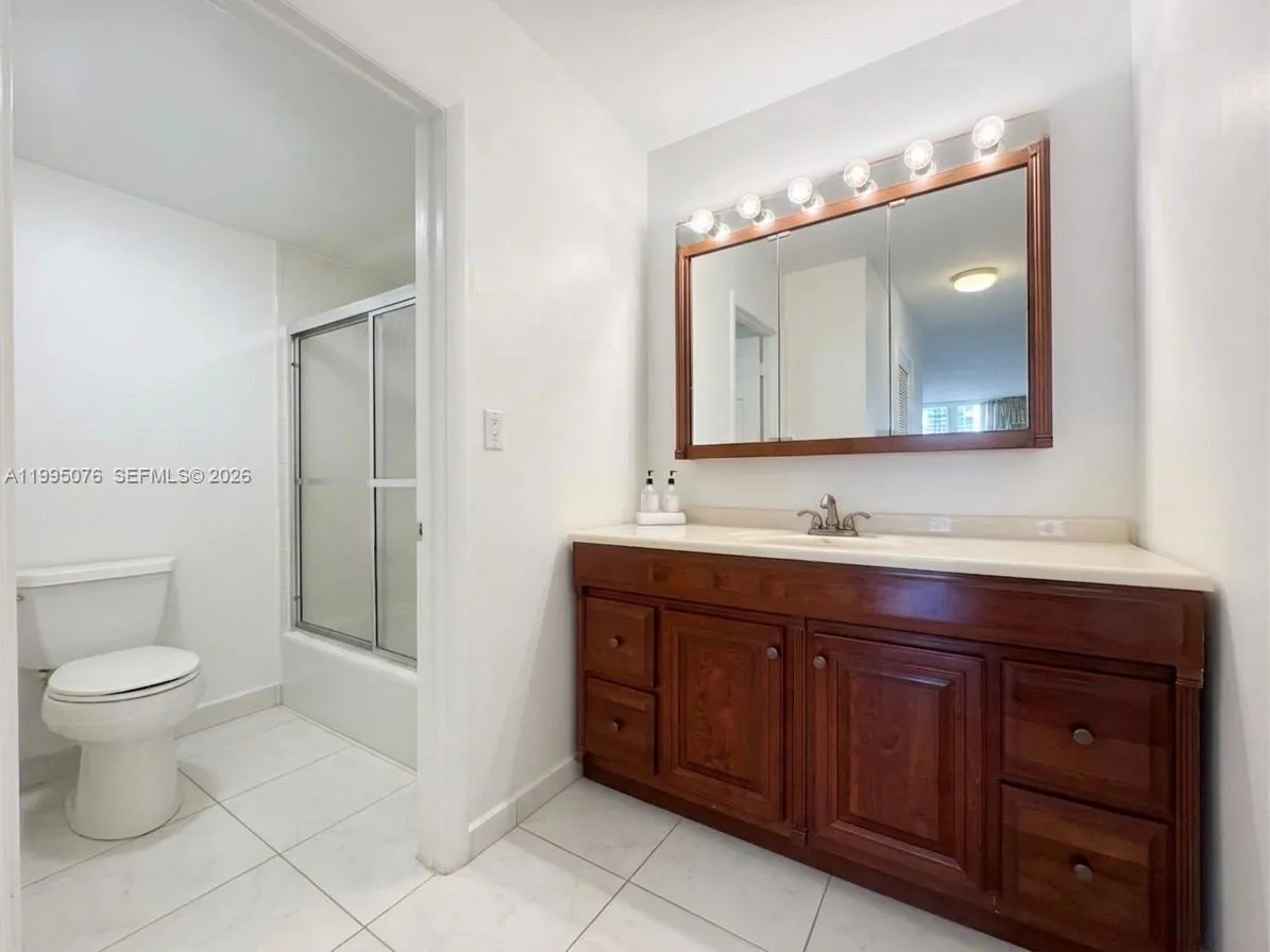 3800 S Ocean Dr 816, Hollywood, Florida 33019, Hollywood, Florida 33019, 2 Bedrooms Bedrooms, ,2 BathroomsBathrooms,Residential Lease,For Rent,3800 S Ocean Dr 816, Hollywood, Florida 33019,A11995076
