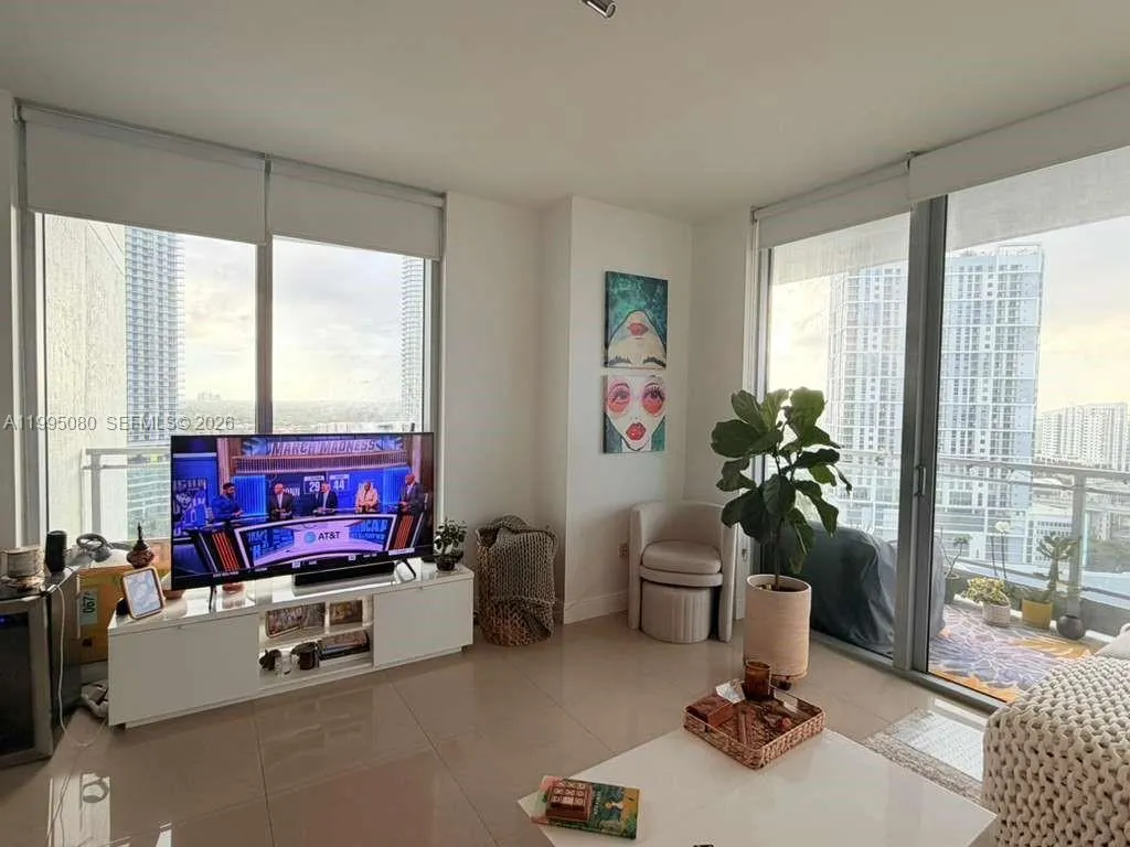 90 Sw 3rd St 2112, Miami, Florida 33130, Miami, Florida 33130, 1 Bedroom Bedrooms, ,1 BathroomBathrooms,Residential Lease,For Rent,90 Sw 3rd St 2112, Miami, Florida 33130,A11995080