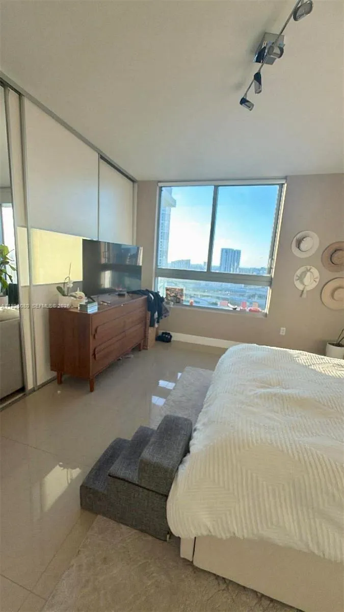 90 Sw 3rd St 2112, Miami, Florida 33130, Miami, Florida 33130, 1 Bedroom Bedrooms, ,1 BathroomBathrooms,Residential Lease,For Rent,90 Sw 3rd St 2112, Miami, Florida 33130,A11995080