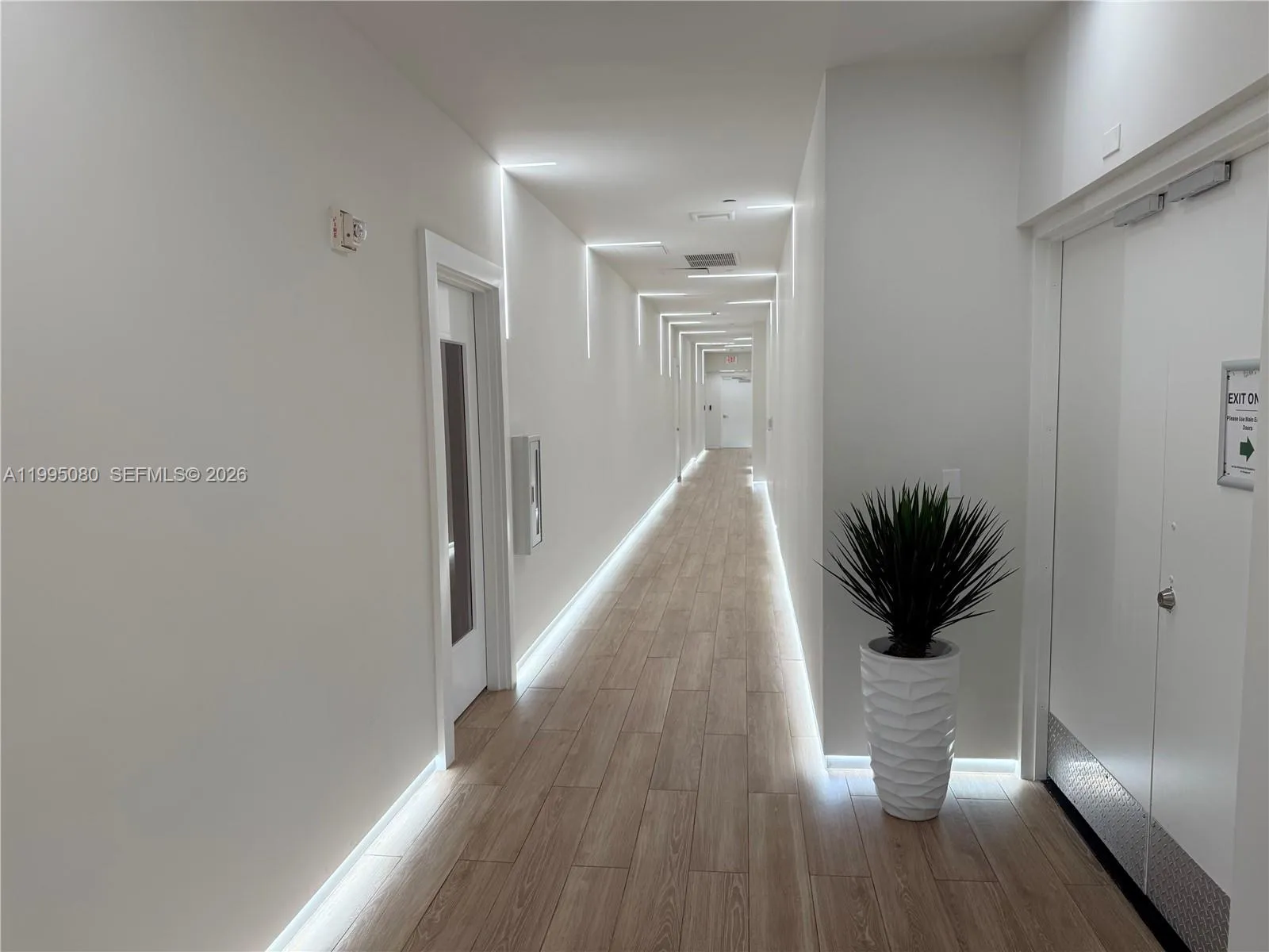 90 Sw 3rd St 2112, Miami, Florida 33130, Miami, Florida 33130, 1 Bedroom Bedrooms, ,1 BathroomBathrooms,Residential Lease,For Rent,90 Sw 3rd St 2112, Miami, Florida 33130,A11995080