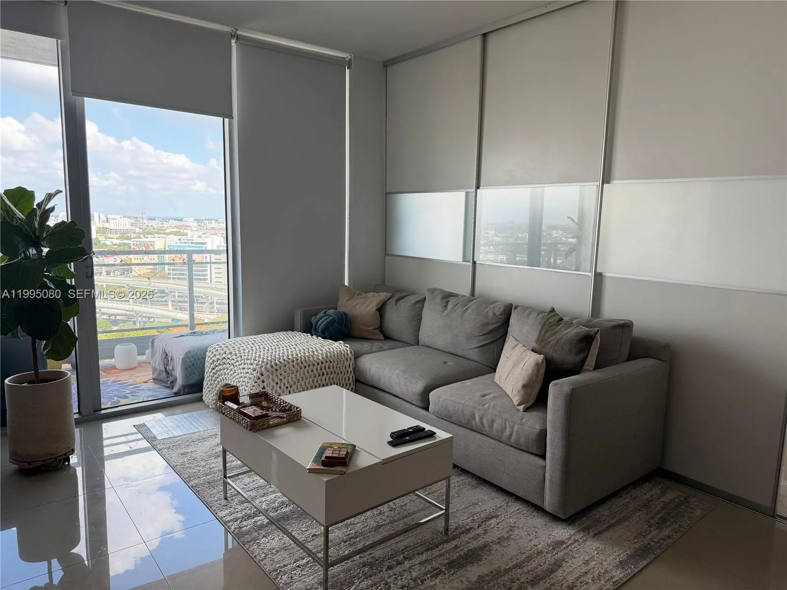 90 Sw 3rd St 2112, Miami, Florida 33130, Miami, Florida 33130, 1 Bedroom Bedrooms, ,1 BathroomBathrooms,Residential Lease,For Rent,90 Sw 3rd St 2112, Miami, Florida 33130,A11995080