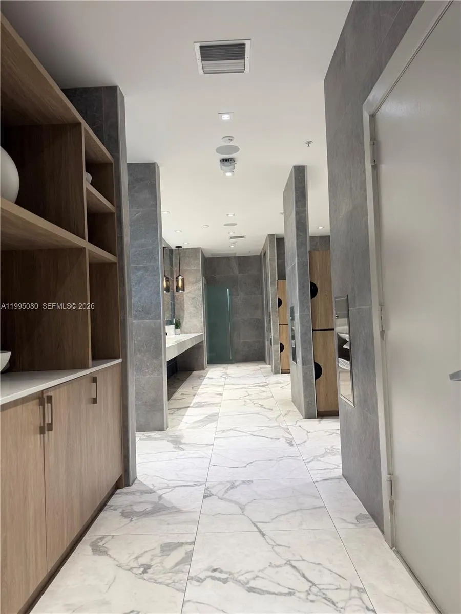 90 Sw 3rd St 2112, Miami, Florida 33130, Miami, Florida 33130, 1 Bedroom Bedrooms, ,1 BathroomBathrooms,Residential Lease,For Rent,90 Sw 3rd St 2112, Miami, Florida 33130,A11995080