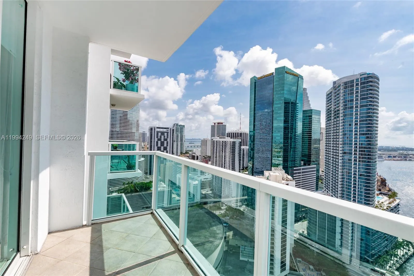31 Se 5th St 3914, Miami, Florida 33131, Miami, Florida 33131, 2 Bedrooms Bedrooms, ,2 BathroomsBathrooms,Residential Lease,For Rent,31 Se 5th St 3914, Miami, Florida 33131,A11994249