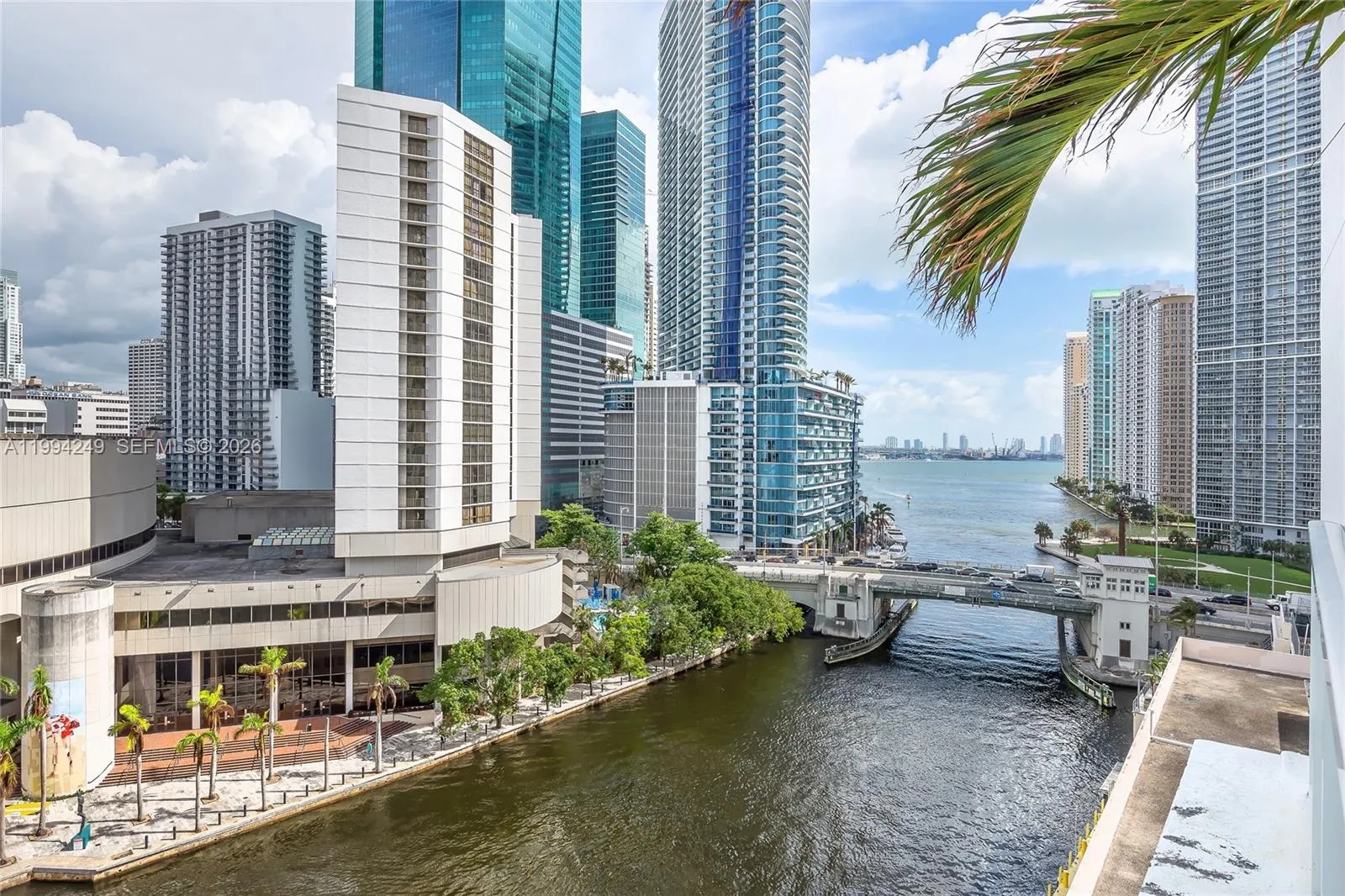 31 Se 5th St 3914, Miami, Florida 33131, Miami, Florida 33131, 2 Bedrooms Bedrooms, ,2 BathroomsBathrooms,Residential Lease,For Rent,31 Se 5th St 3914, Miami, Florida 33131,A11994249