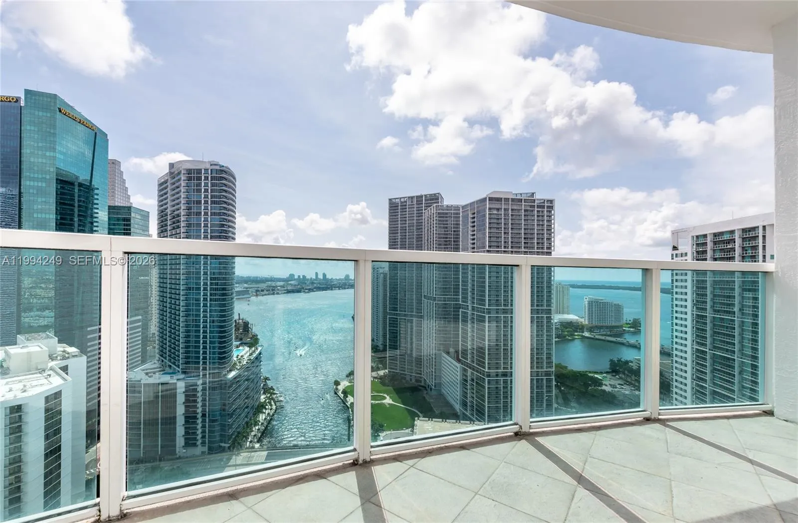 31 Se 5th St 3914, Miami, Florida 33131, Miami, Florida 33131, 2 Bedrooms Bedrooms, ,2 BathroomsBathrooms,Residential Lease,For Rent,31 Se 5th St 3914, Miami, Florida 33131,A11994249