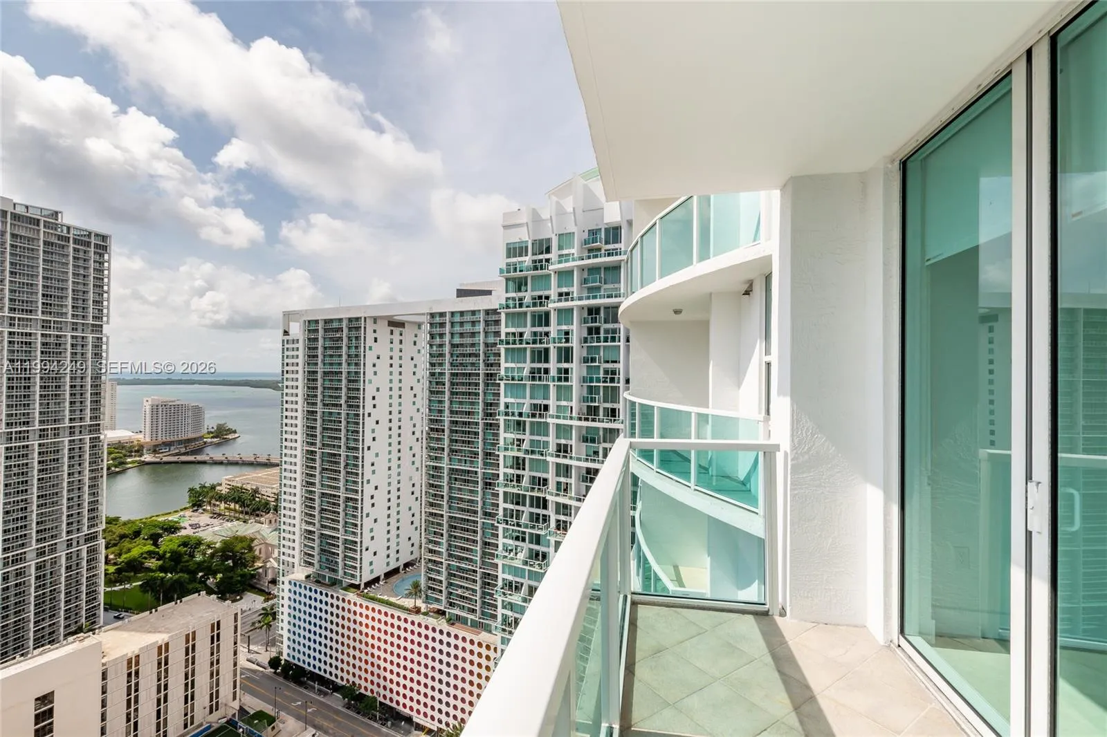 31 Se 5th St 3914, Miami, Florida 33131, Miami, Florida 33131, 2 Bedrooms Bedrooms, ,2 BathroomsBathrooms,Residential Lease,For Rent,31 Se 5th St 3914, Miami, Florida 33131,A11994249