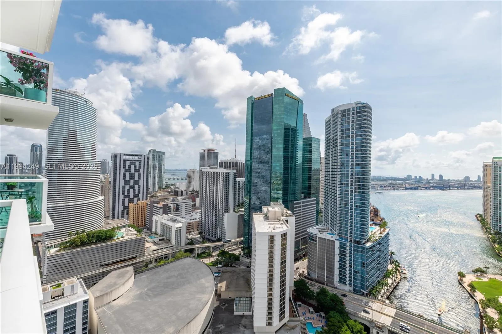 31 Se 5th St 3914, Miami, Florida 33131, Miami, Florida 33131, 2 Bedrooms Bedrooms, ,2 BathroomsBathrooms,Residential Lease,For Rent,31 Se 5th St 3914, Miami, Florida 33131,A11994249