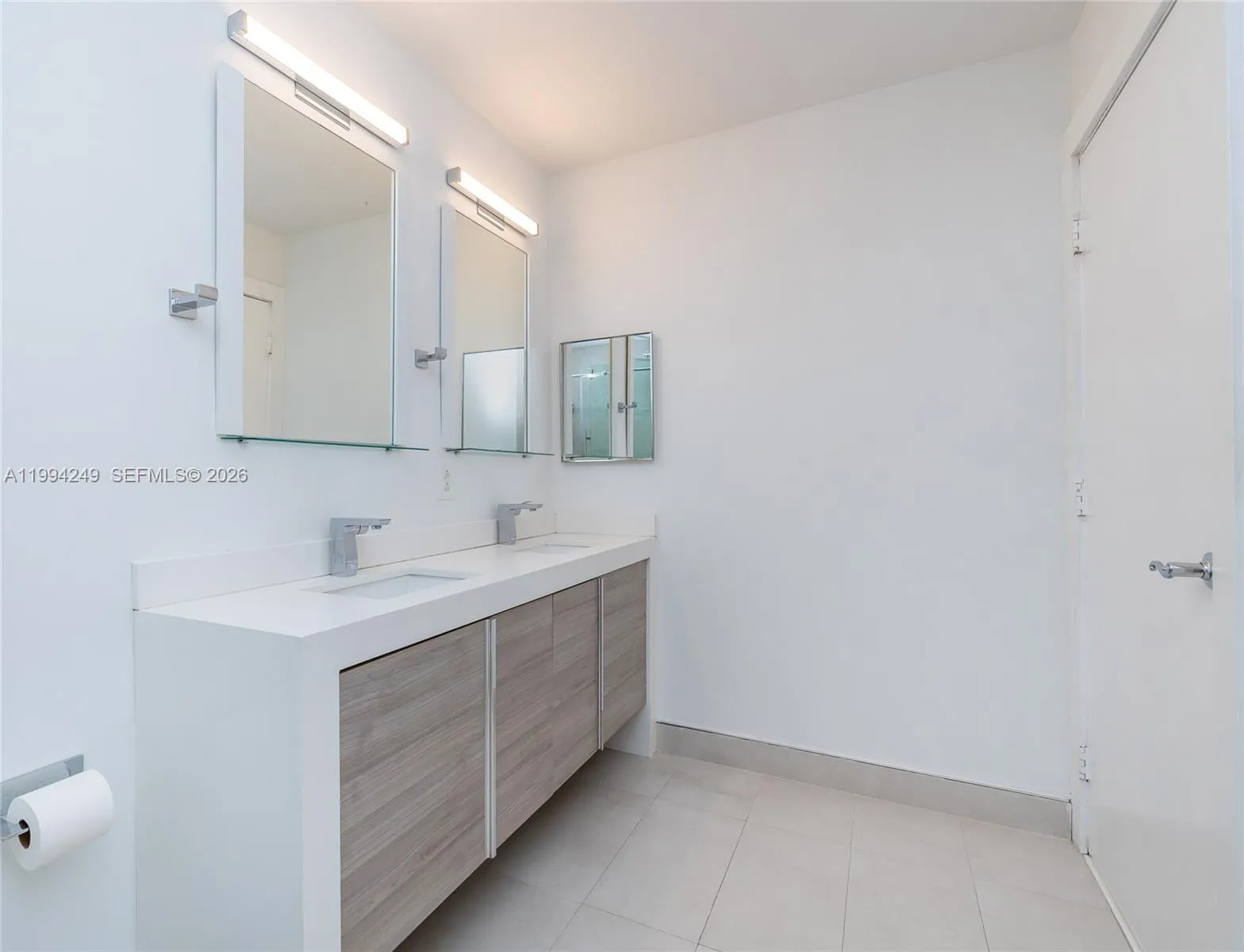 31 Se 5th St 3914, Miami, Florida 33131, Miami, Florida 33131, 2 Bedrooms Bedrooms, ,2 BathroomsBathrooms,Residential Lease,For Rent,31 Se 5th St 3914, Miami, Florida 33131,A11994249
