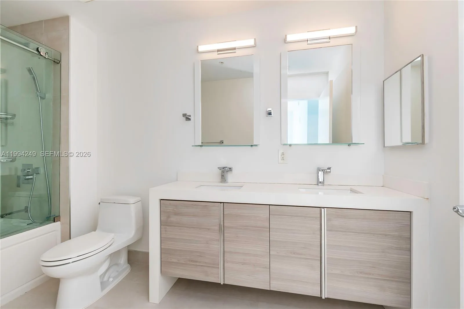 31 Se 5th St 3914, Miami, Florida 33131, Miami, Florida 33131, 2 Bedrooms Bedrooms, ,2 BathroomsBathrooms,Residential Lease,For Rent,31 Se 5th St 3914, Miami, Florida 33131,A11994249
