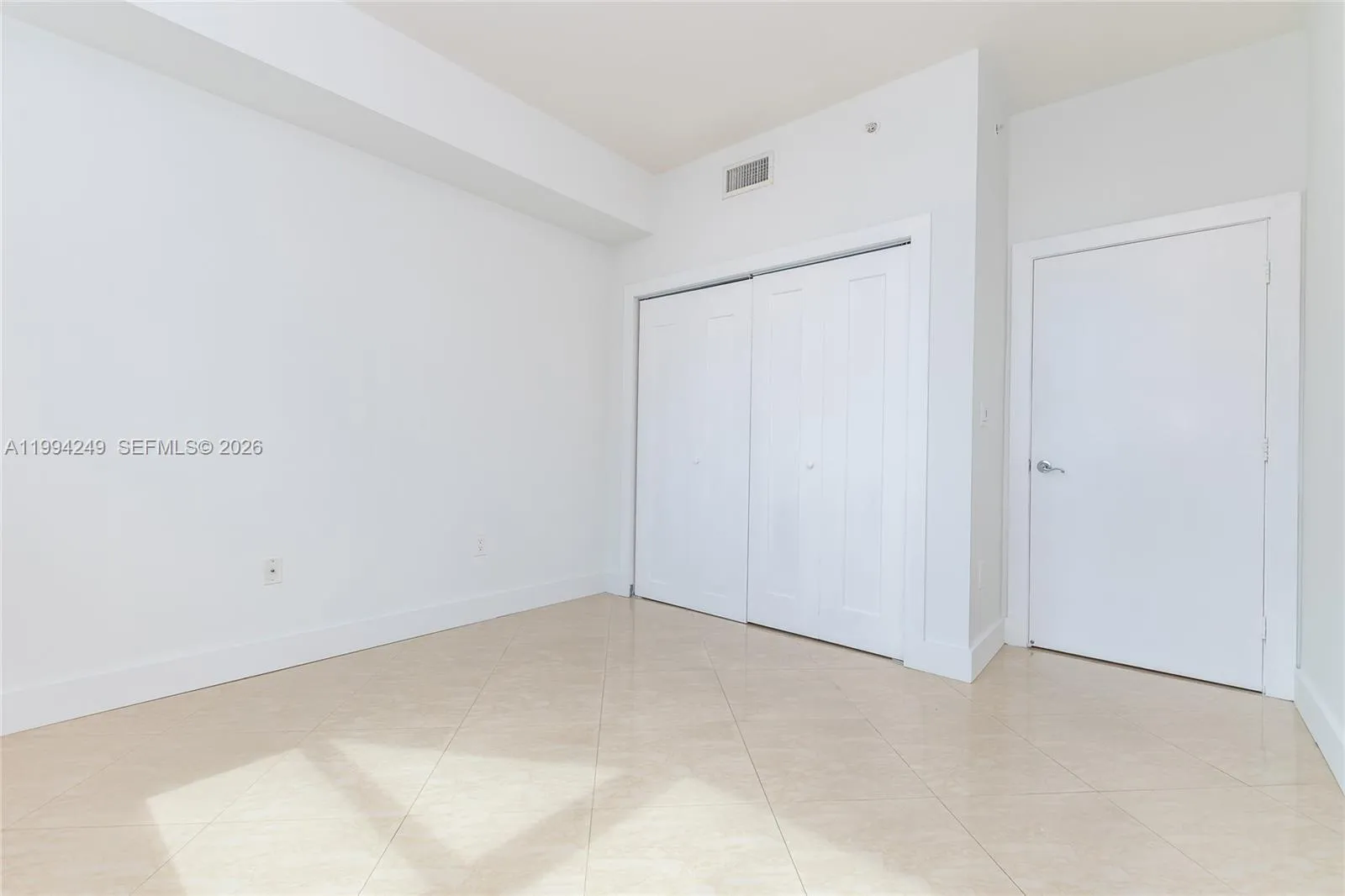31 Se 5th St 3914, Miami, Florida 33131, Miami, Florida 33131, 2 Bedrooms Bedrooms, ,2 BathroomsBathrooms,Residential Lease,For Rent,31 Se 5th St 3914, Miami, Florida 33131,A11994249