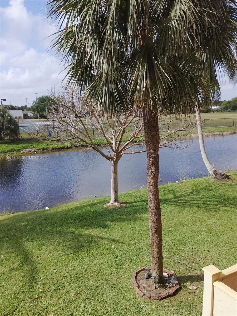 Lauderdale Lakes, Florida 33319, 1 Bedroom Bedrooms, ,1 BathroomBathrooms,Residential,For Sale,A11994796